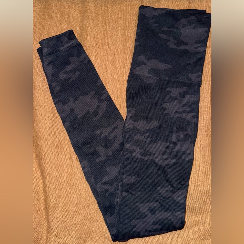 SPANX Look At Me Now Leggings